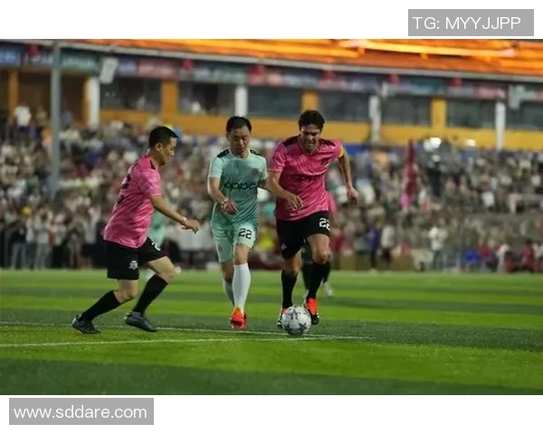 足球球星畅游中国各大城市体验风土人情和足球文化之旅